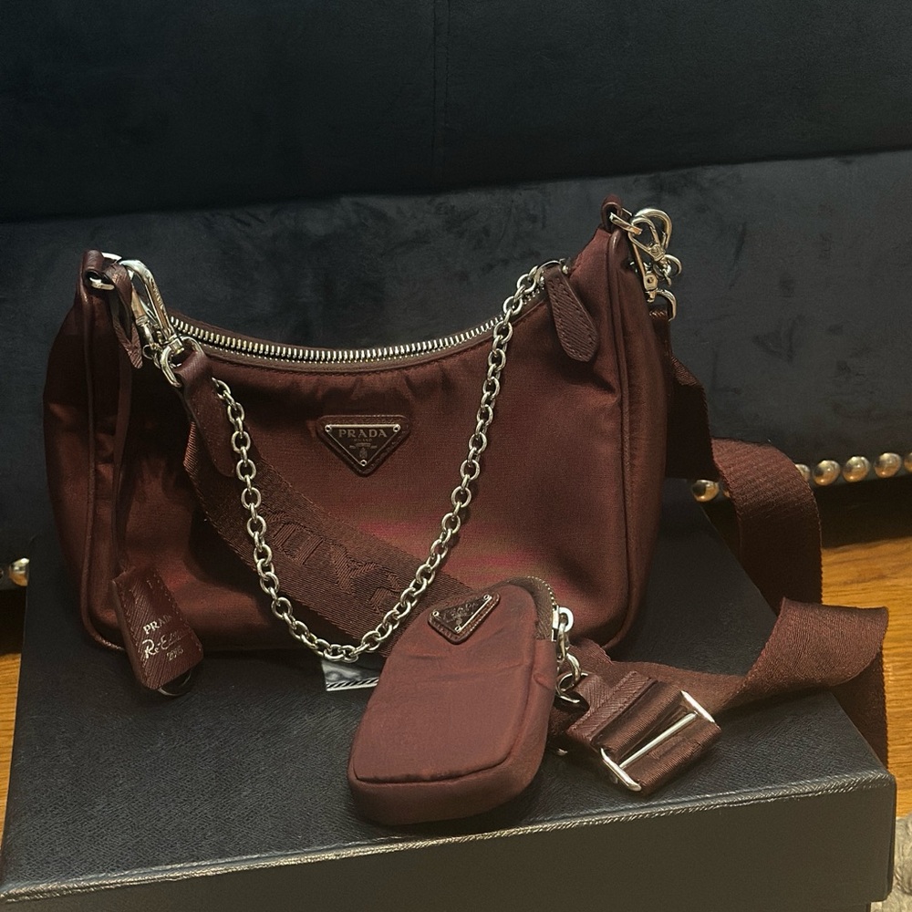Prada Re-Edition 2005 Re-Nylon bag LIMITED EDITION COLOR! Burgundy
